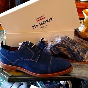 Blue Seude Oxford Shoes. NEW